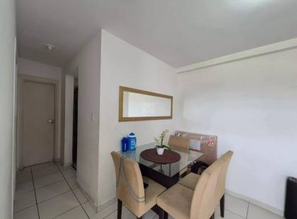 Apartamento no Condomínio  Moradas do Sto Antônio