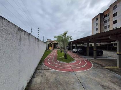 Apartamento no Condomínio  Moradas do Sto Antônio