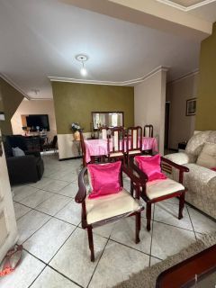 Casa a Venda no Conjunto Médici