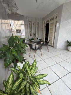 Casa a Venda no Conjunto Médici