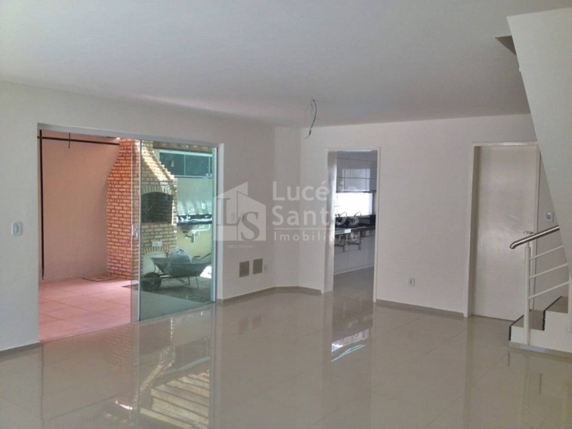 Casa duplex à Venda no Condomínio Pasadena Residence