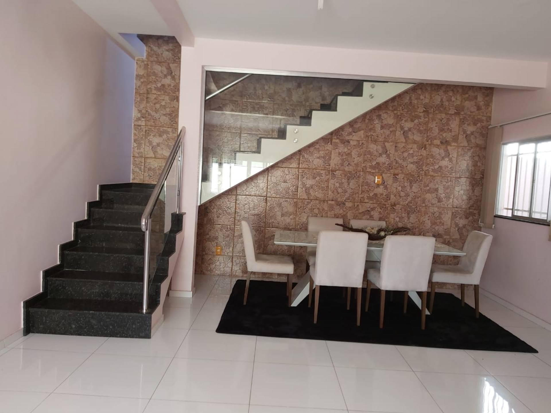 Casa Duplex na Zona Leste