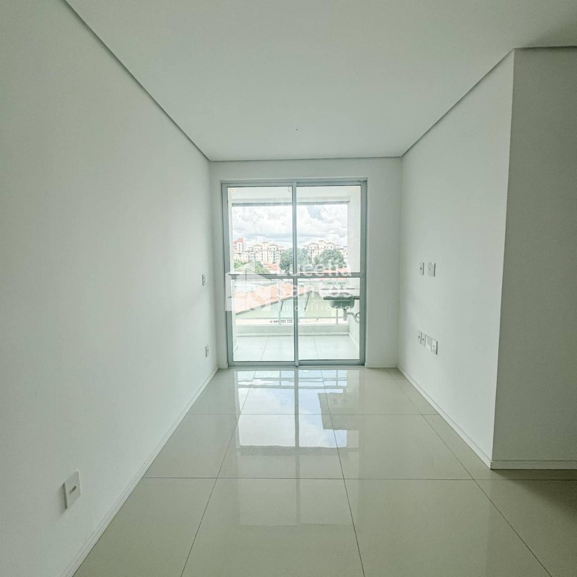 APARTAMENTO À VENDA NO EDIFICIO JONATHAS NUNES