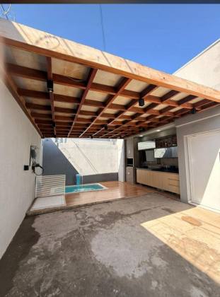 Casa à Venda no bairro Parque Piauí - Teresina - PI