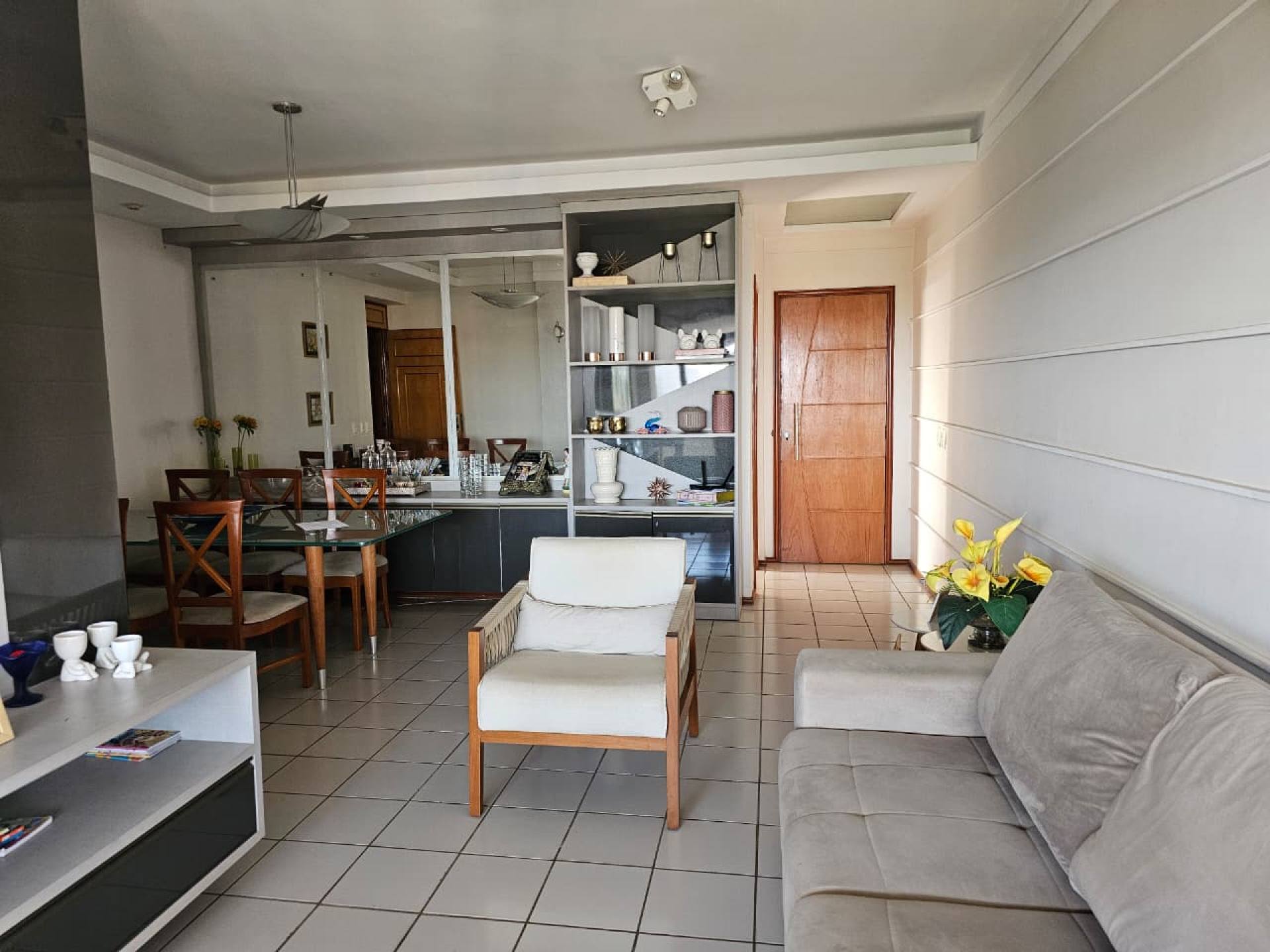 Apartamento à venda no Condomínio Vinicius de Moraes, Teresina - PI.
