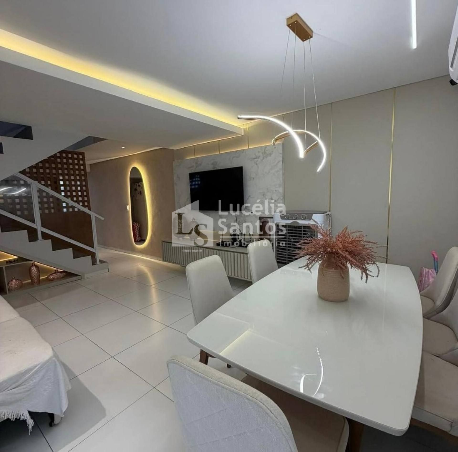Casa duplex à venda no Condomínio Villa Parati, Teresina-PI
