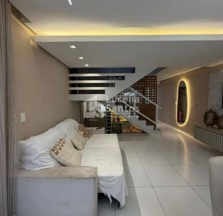 Casa duplex à venda no Condomínio Villa Parati, Teresina-PI