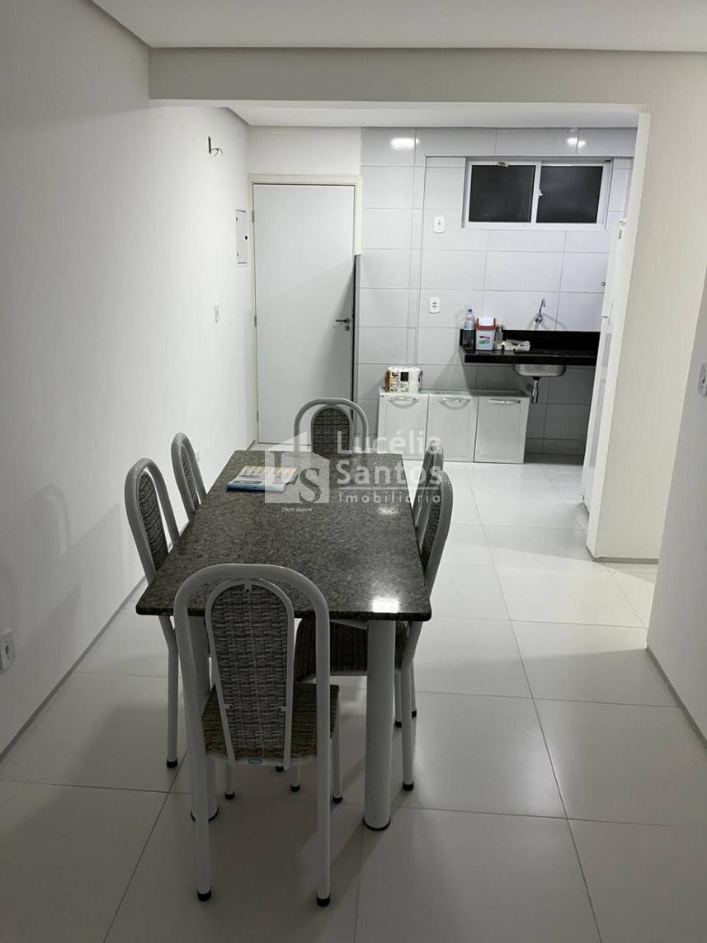 Apartamento para alugar no Condomínio Parque das Flores, Teresina-PI.