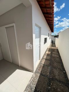 CASA À VENDA NO CONDOMÍNIO ALDEBARAN LESTE, TERESINA-PI