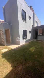 Casa duplex à Venda no condomínio Tarsila do Amaral, Teresina-PI