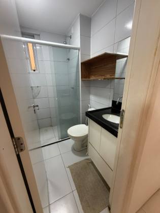 Apartamento mobiliado para locação no Condomínio Parque das Flores,Teresina - PI.