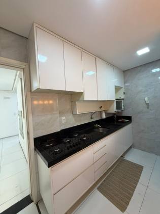 Apartamento mobiliado para locação no Condomínio Parque das Flores,Teresina - PI.