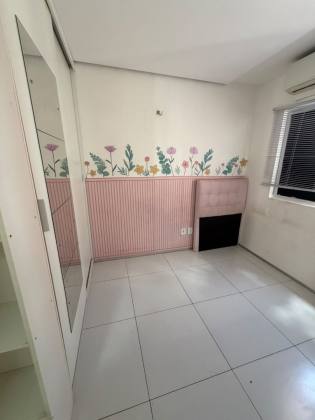 Apartamento mobiliado para locação no Condomínio Parque das Flores,Teresina - PI.