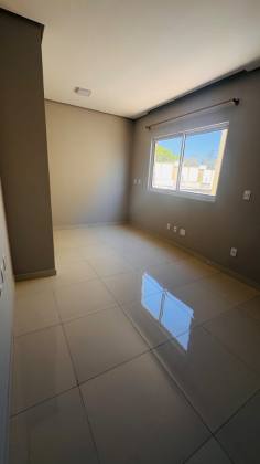 Casa duplex á venda no Condomínio Royal Ville, Teresina-PI.