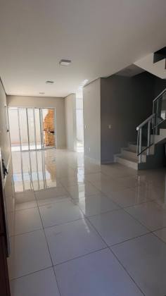 Casa duplex á venda no Condomínio Royal Ville, Teresina-PI.