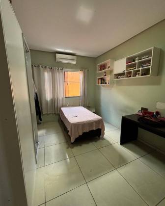 Casa a venda  no bairro Saci, Teresina - PI.