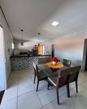 Casa a venda  no bairro Saci, Teresina - PI.