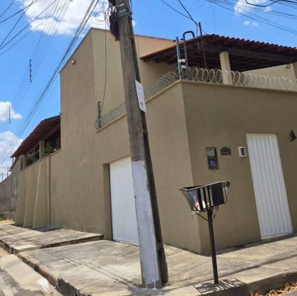 Casa a venda  no bairro Saci, Teresina - PI.