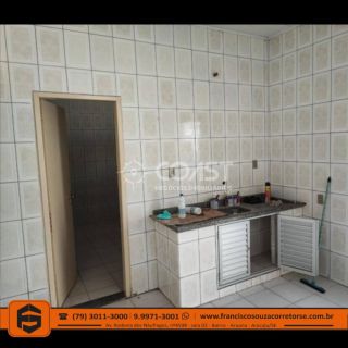 Casa com 04 suítes no bairro Aeroporto, Aracaju