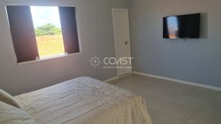 Casa com dois pavimentos (duplex), 04 quartos e 03 suítes, para Vender na Aruana