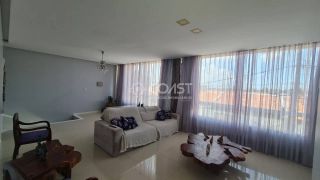 Casa com dois pavimentos (duplex), 04 quartos e 03 suítes, para Vender na Aruana