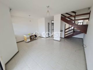 Vendo Excelente Casa 04 quartos Frente Mar no bairro Aruana