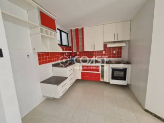 Vendo Excelente Casa 04 quartos Frente Mar no bairro Aruana