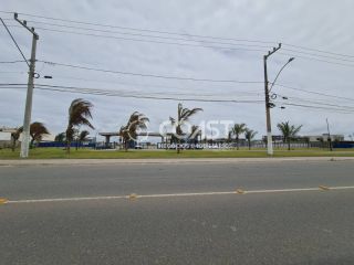 Vendo Excelente Casa 04 quartos Frente Mar no bairro Aruana