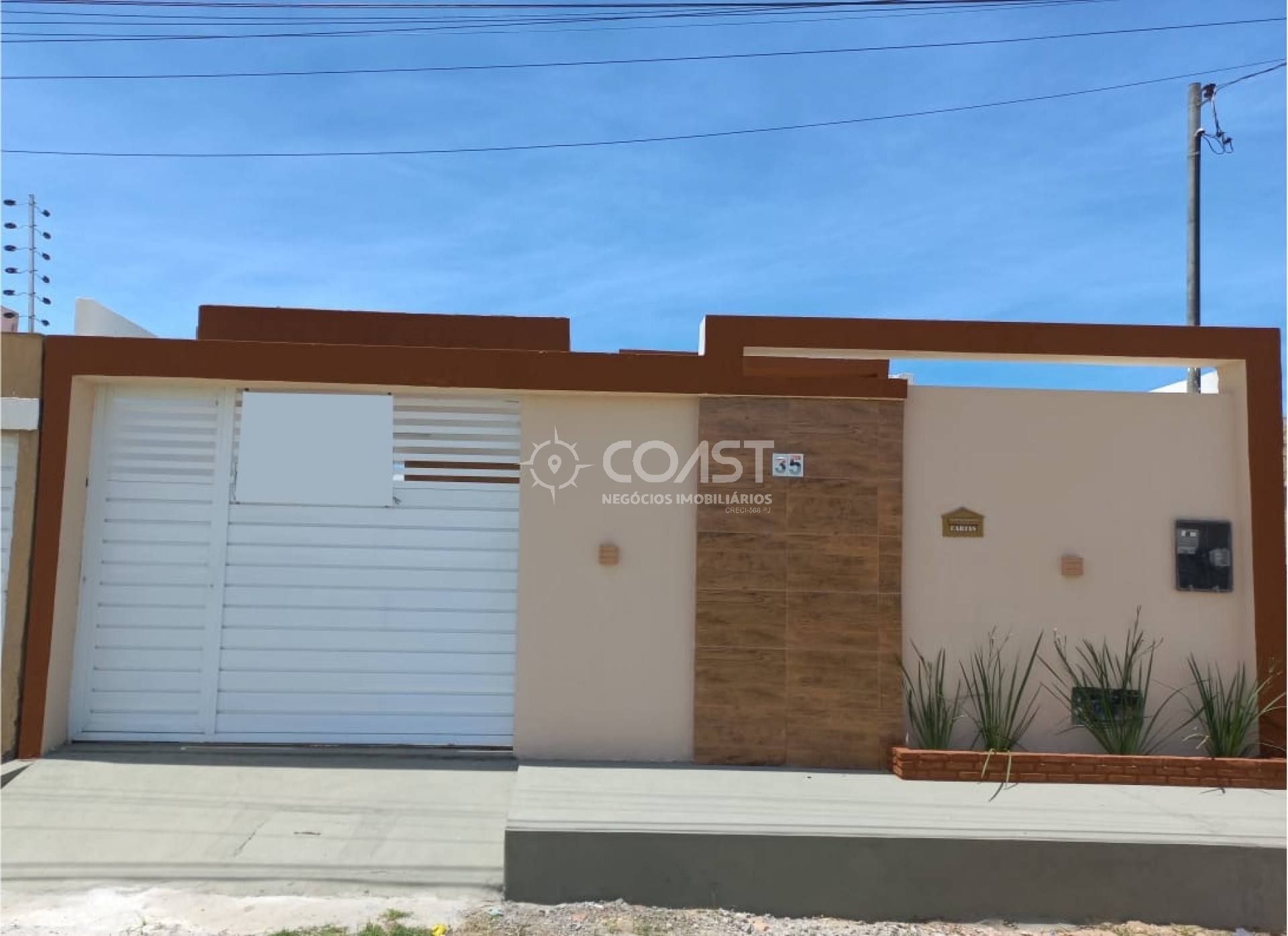 Casa a venda com 3 Quartos, Suíte e Piscina na Aruana! Oportunidade Imperdível!