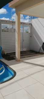 Casa a venda com 3 Quartos, Suíte e Piscina na Aruana! Oportunidade Imperdível!