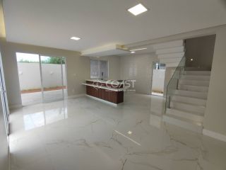Vende Casa no Condomínio Fragatta com 4 quartos sendo 2 suítes