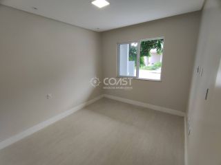 Vende Casa no Condomínio Fragatta com 4 quartos sendo 2 suítes