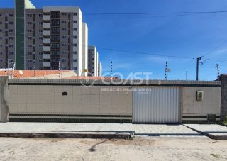 Casa Para Venda com 2 quartos no bairro Aruana em Aracaju