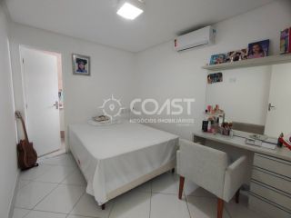 Casa à venda na Aruana com piscina.