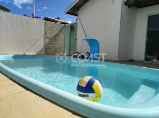 Casa à venda na Aruana com piscina.