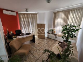 Imóvel Comercial com 10 salas à Venda, na Coroa do Meio.