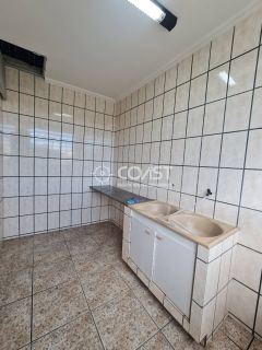 Imóvel Comercial com 10 salas à Venda, na Coroa do Meio.