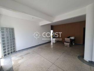 Imóvel Comercial com 10 salas à Venda, na Coroa do Meio.