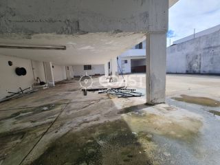 Imóvel Comercial com 10 salas à Venda, na Coroa do Meio.