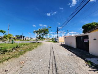 VENDO EXCELENTE CASA COMERCIAL COM LOCALIZAÇÃO ESTRATÉGICA.