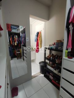 VENDO APARTAMENTO IDEAL PARA QUEM BUSCA VIVER BEM!