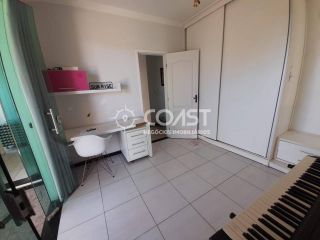 Vendo excelente casa no Condomínio Rota do Sol