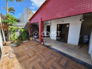 Alugo uma excelente casa com 3/4 na Aruana