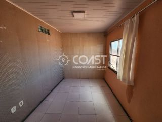Alugo uma excelente casa com 3/4 na Aruana