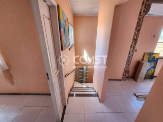 Alugo uma excelente casa com 3/4 na Aruana