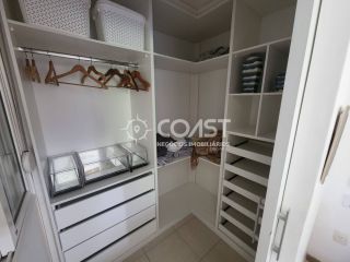 Casa de alto padrão para alugar em condomínio próximo a praia