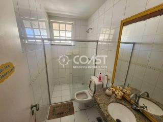 Casa de alto padrão para alugar em condomínio próximo a praia