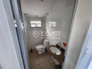 Casa de alto padrão para alugar em condomínio próximo a praia