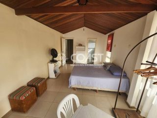 Casa alto padrão com 5/4 para vender em condomínio próximo da praia