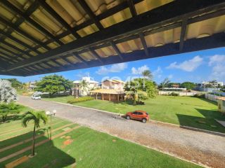 Casa alto padrão com 5/4 para vender em condomínio próximo da praia